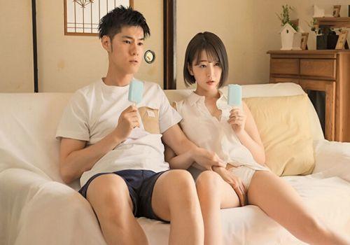 Cậu em lén nhìn anh trai và chị dâu địt để học cách làm tình